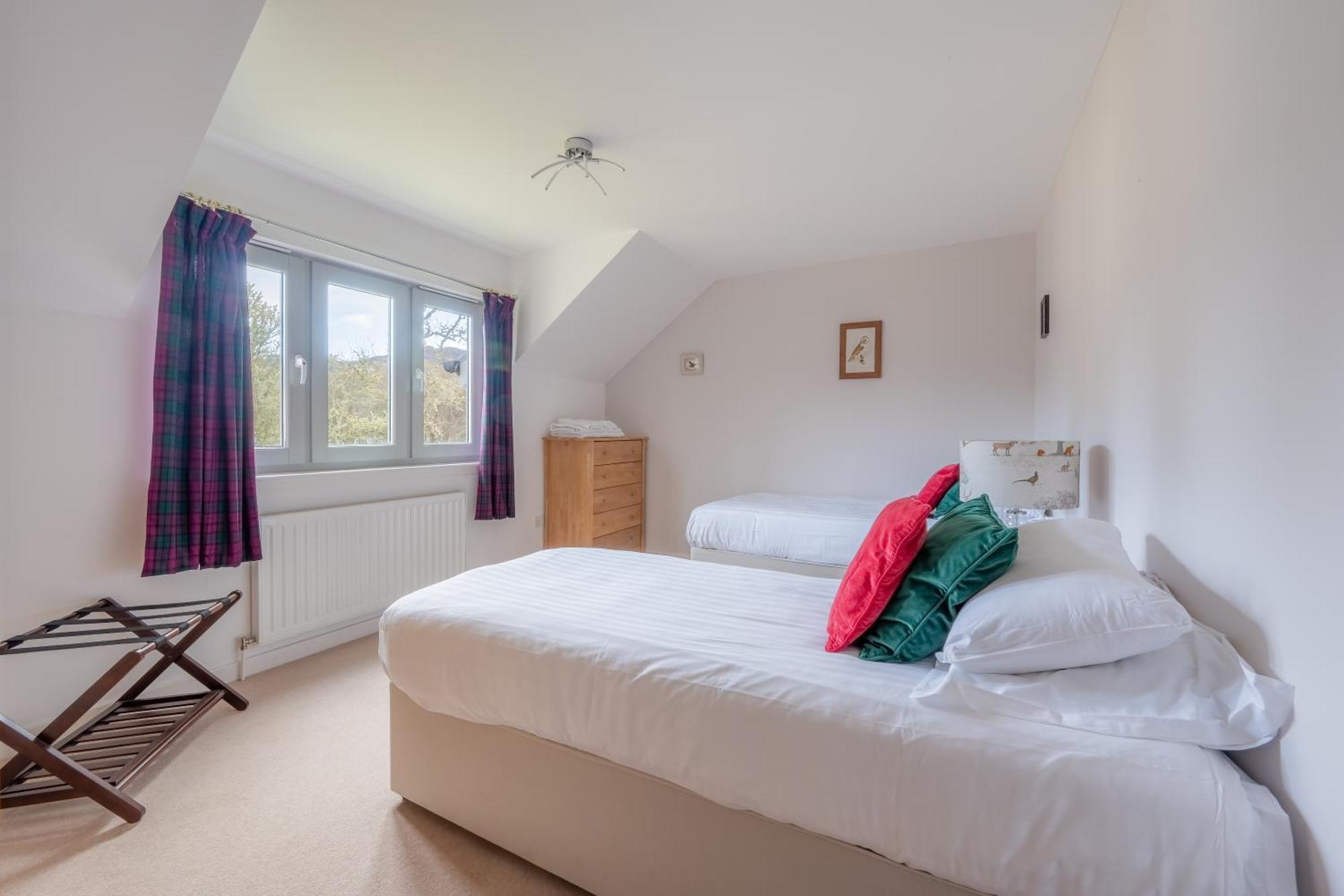 Abbey Holidays Loch Ness Luxury Self Catering 2 Bedroom Cottages Fort Augustus Room photo