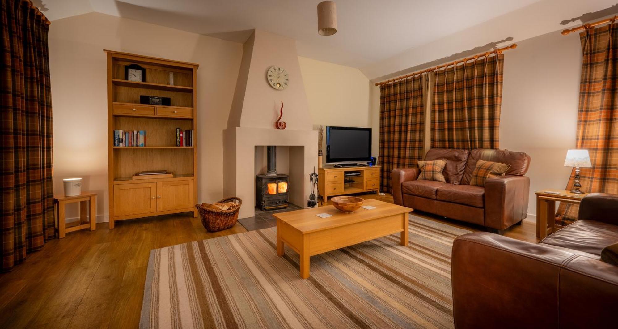 Abbey Holidays Loch Ness Luxury Self Catering 2 Bedroom Cottages Fort Augustus Room photo